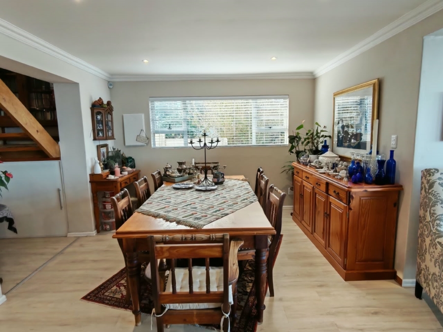 4 Bedroom Property for Sale in Herolds Bay Western Cape